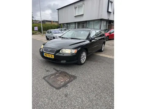 Volvo V70 2.4D Edition II 7 Persoon,s Goed rijdende V70. Prijs is inclusief een nieuwe Apk keuring (