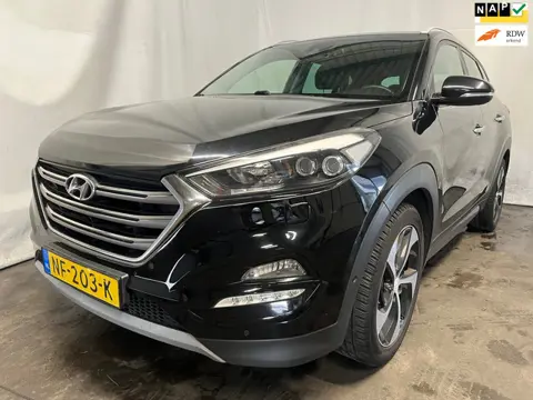 Hyundai Tucson 1.7 CRDi HP Premium MOTOR SCHADE!!