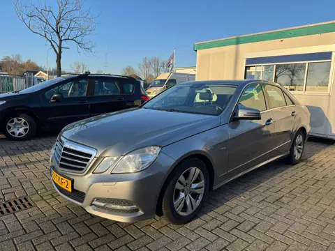 Mercedes-Benz E-klasse 220 CDI let op motor tikt