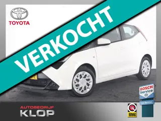 Toyota Aygo 1.0 VVT-i x-play / achteruitrijcamera / groot scherm.