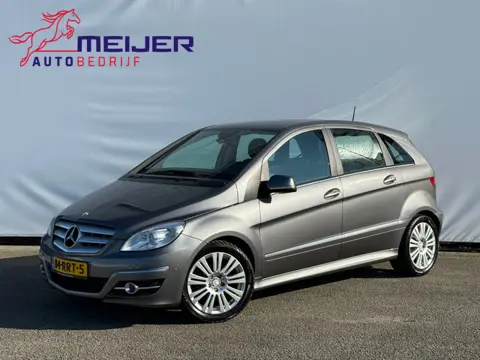 Mercedes-Benz B-klasse 160 Business Class Sportvelgen | Parkeersensoren | Cruise | Stoelverwarming |