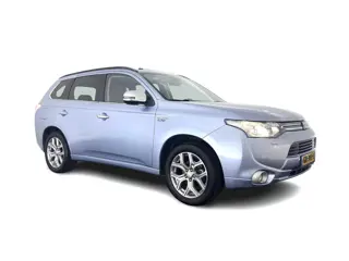 Mitsubishi Outlander 2.0 PHEV instyle Aut. *PANO | LEATHER | XENON | NAVI-FULLMAP | KEYLESS | CAMERA