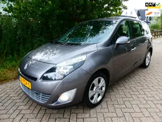 Renault Grand Scénic 2.0i 140pk Automaat Clima Navi PDC Trekhaak 1300kg.