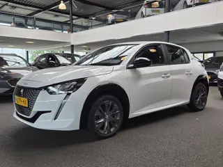 Peugeot e-208 EV Active Pack 50 kWh / Carplay / Park. sensoren