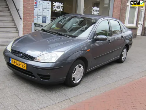 Ford Focus 1.6-16V Cool Edition Nieuwe APK All Seasonbanden