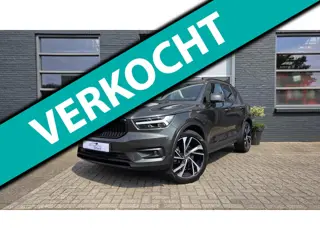 Volvo XC40 2.0 T4 Inscription Pine Grey