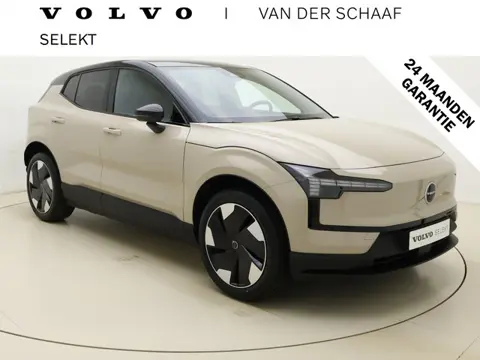Volvo EX30 Extended Range Plus Europa / STOELVERWARMING / ACC / BLIS / EL. STOELEN / GETINT GLAS /ZW