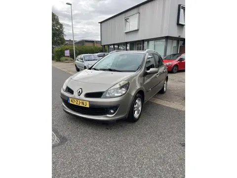 Renault Clio Estate 1.6-16V Dynamique Airco,LPG-G3( EVEN GOED LEZEN) inruil koopje Apk is verlopen e