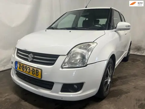 Suzuki Swift 1.3 Cool - Front / Achter Schade