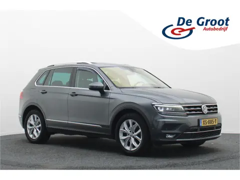 Volkswagen Tiguan 1.5 TSI ACT Highline Panoramadak, Virtual Cockpit, Apple Carplay, ACC, Camera, PDC
