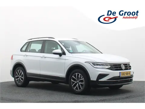 Volkswagen Tiguan 1.4 TSI DSG Plug-in Hybrid Life Navigatie, Camera, Apple CarPlay, ACC, Stoelverwar