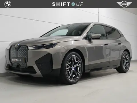 BMW iX xDrive40 Skylounge | CoPilot | Elektr. Trekhaak | Harman Kardon