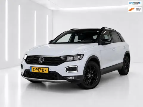 Volkswagen T-Roc 1.5 TSI 150PK Pano/ACC/Camera/Park Assist