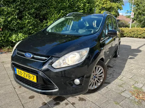 Ford Grand C-Max 6 PERS MET NAVIGATIE, AIRCO & NIEUW JAAR APK!