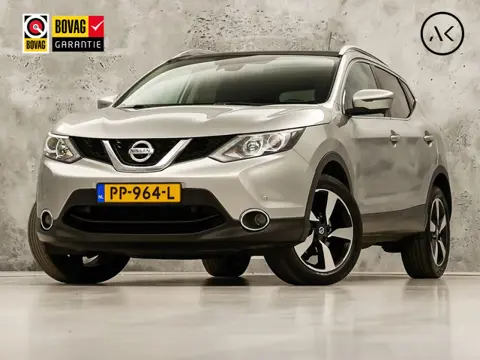 Nissan QASHQAI 1.2 N-Connecta (PANORAMADAK, NAVIGATIE, 360 CAMERA, SPORTSTOELEN, GETINT GLAS, TREKHA