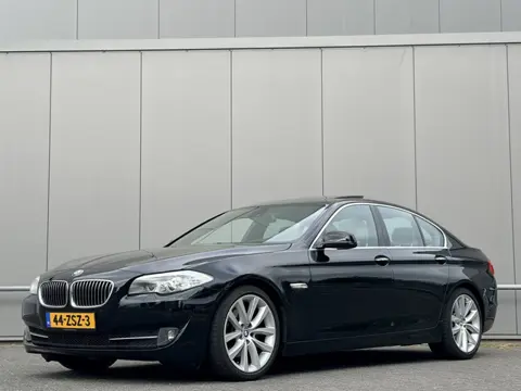 BMW 5 Serie 520i High Executive - leder - airco - navi - trekhaak -
