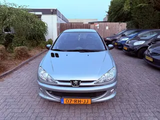 Peugeot 206 1.4-16V Quiksilver