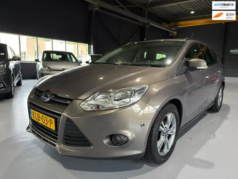 Ford Focus Wagon 1.0 EcoBoost Trend Stoelverwarming |APK|PDC