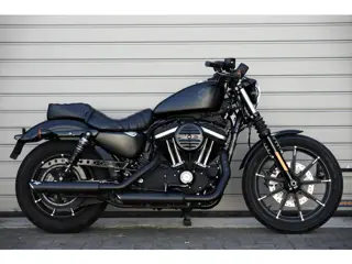 Harley Davidson XL 883 N Sportster Iron 5HD Black Edition
