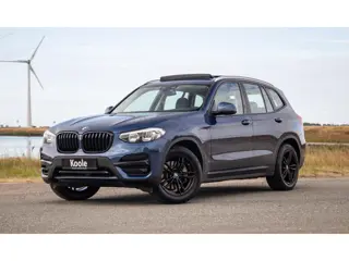 BMW X3 xDrive30e Executive BLACK LINE / PANORAMA DAK / CARPLAY / LEER / STOELVERWARMING / CAMERA