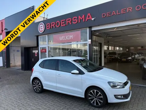 Volkswagen Polo 1.2 TSI Highline 2 EIGENAAR * DEALERONDERHOUDEN * NIEUWE APK *