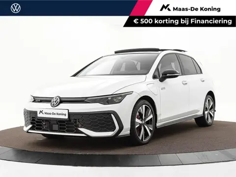 Volkswagen Golf 1.5 eHybrid 272pk DSG GTE · Panoramadak · Camera · Head-Up Display · ACC · Matrix LE