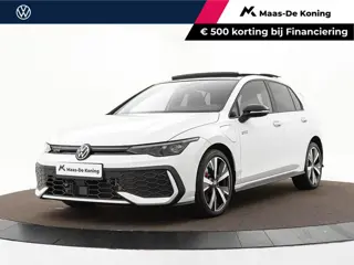 Volkswagen Golf 1.5 eHybrid 272pk DSG GTE · Panoramadak · Camera · Head-Up Display · ACC · Matrix LE