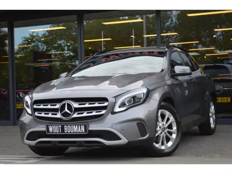 Mercedes-Benz GLA 180 Led Navi Camera Pdc (bj 2017)