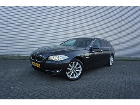 BMW 5 Serie Touring 520i High Executive AUTOMAAT - Climate / Navi / Cruise / Leder / Stoelverw. / Pa