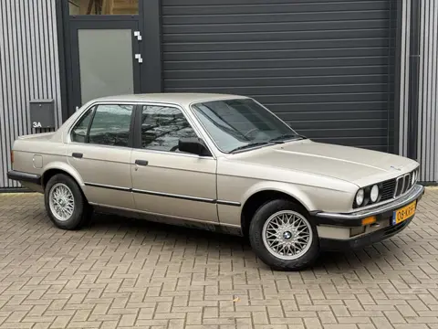 BMW 3 Serie 325i (bj 1985)