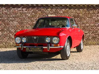 Alfa Romeo 2000 GTV Bertone “In the shadow of Mount Etna” A beautifully restored Bertone that was re