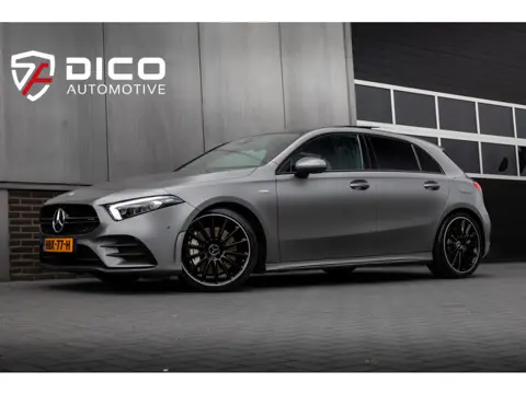 Mercedes-Benz A-Klasse AMG 35 4MATIC 306 pk Premium Plus AMG-Pakket / Mat-Grijs/ Pano-Dak/ Camera/ K