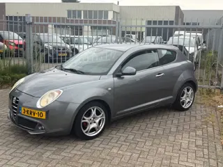 Alfa Romeo MiTo 0.9 TwinAir Distinctive NL AUTO NAP! 2EIGENAAR! NAVI l CRUISE l Airco l PDC l TOPSTA