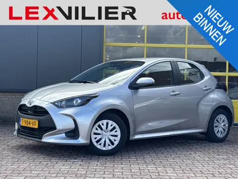 Toyota Yaris 1.5 VVT-i Active Prijs incl 12 maanden BOVAG garantie