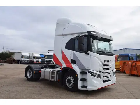 Iveco S-WAY AT460S (bj 2022, automaat)