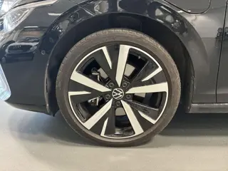 Volkswagen Golf 1.5 eHybrid 204pk DSG Life Edition · Camera · Keyless · Stuur- & Stoelverwarming · S