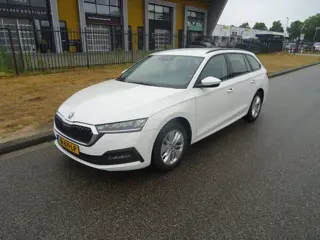Skoda Octavia Combi 1.0 e-TSI Business Edition Automaat