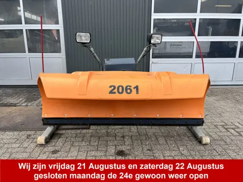 NIDO SNK180 Sneeuwploeg Sneeuwschuif SNK180 Werklampen Pomp 12 volt ex gemeente / tevens zoutstrooie