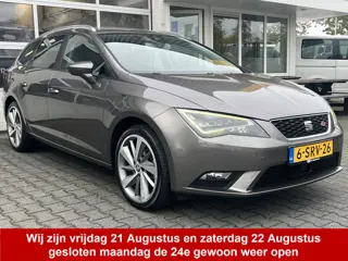 SEAT Leon ST 1.2 TSI DSG Automaat Style Business ACC Trekhaak afneembaar Leder/ Alcantara Navigatie 