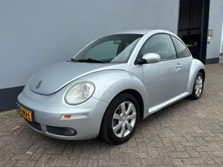 Volkswagen New Beetle 1.4-16V Trendline - Airco