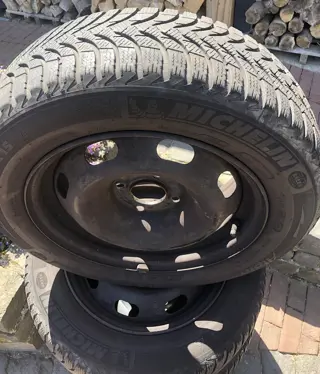 Michelin Alpine Winterbandenset op Peugeot / Citroen velgen.