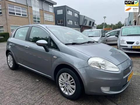 Fiat Grande Punto 1.4 Dynamic 5 deurs zeer nette auto
