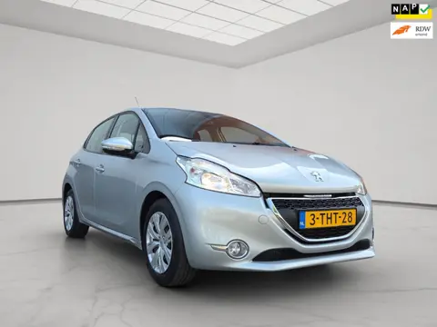 Peugeot 208 1.2 e-VTi Envy Automaat