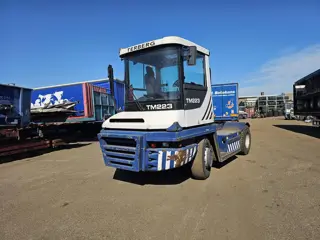 Terberg RT283 /TERMINAL TRACTOR 4X4/ TURNING CHAIR. /AUTOMATIC GEAR /19208 HOURS HYDRAULIC SYSTEM.