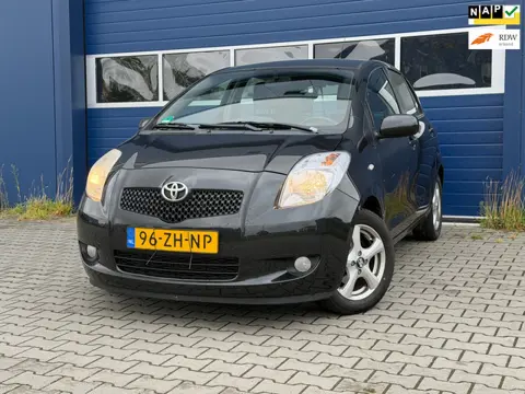 Toyota Yaris 1.3 VVTi Sol | " 190.000 " KM + Airco Nu € 3.450.- !!!