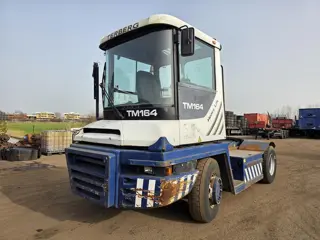Terberg RT283 /TERMINAL TRACTOR 4X4/ TURNING CHAIR. / AUTOMATIC GEAR / 28 191HOURS /