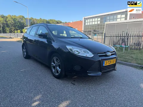 Ford Focus Wagon 1.0 EcoBoost Edition Navigatie*Cruise*Trekhaak*LM velgen*NAP*Airco*Dealer onderhoud