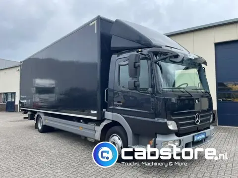 Mercedes-Benz ATEGO 1018 L 4x2 Bakwagen Euro 5 - Bouwjaar 2011 - Km 366.897 - Dhollandia laadklep - 