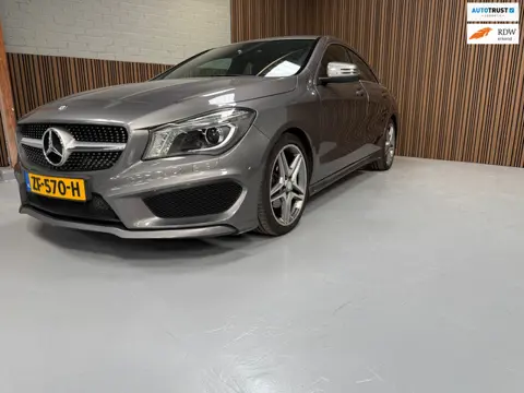 Mercedes-Benz CLA-klasse 180 AMG OrangeArt Edition AMG