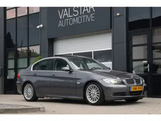 BMW 3-serie 325i 6-Cilinder Handgeschakeld | 1e Eigenaar | Slechts 63.000 km | Onderhoud aanwezig | 